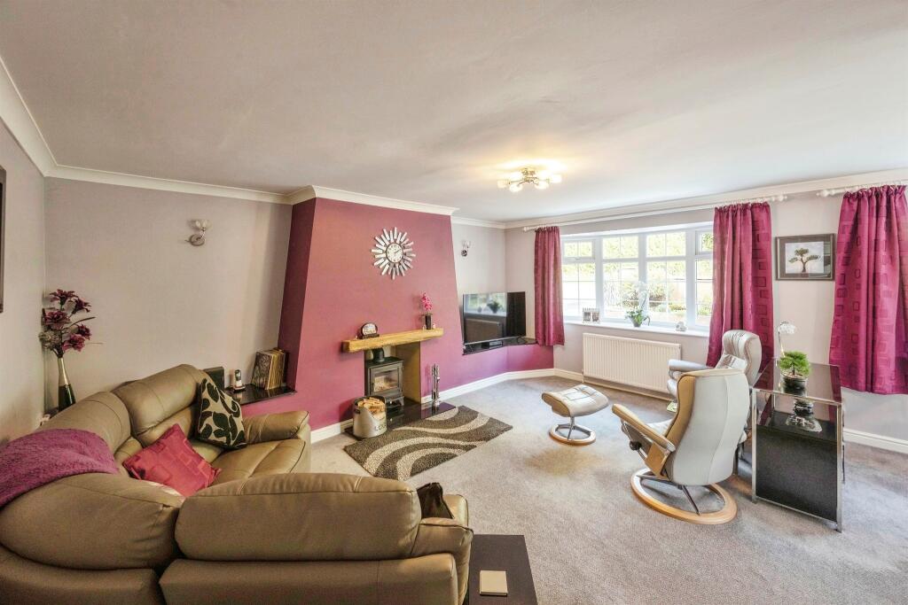 3 bedroom detached bungalow for sale in Hazel Road, Maltby, Rotherham, S66