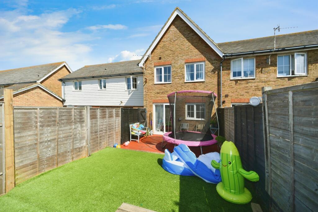 Additional property image - Roundhouse Crescent, Peacehaven