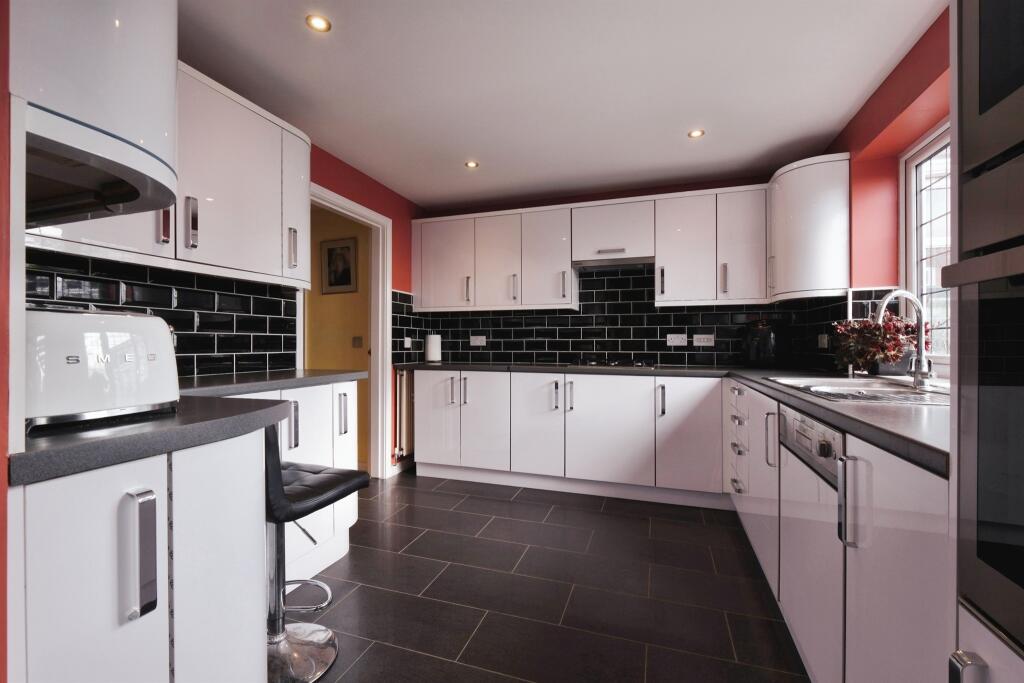 Additional property image - Hill Top Way, Newhaven