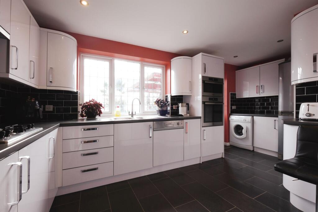 Additional property image - Hill Top Way, Newhaven