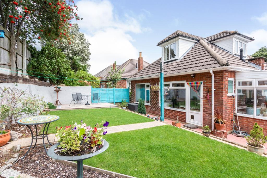 3 bedroom bungalow for sale in Alder Road, Poole, BH12