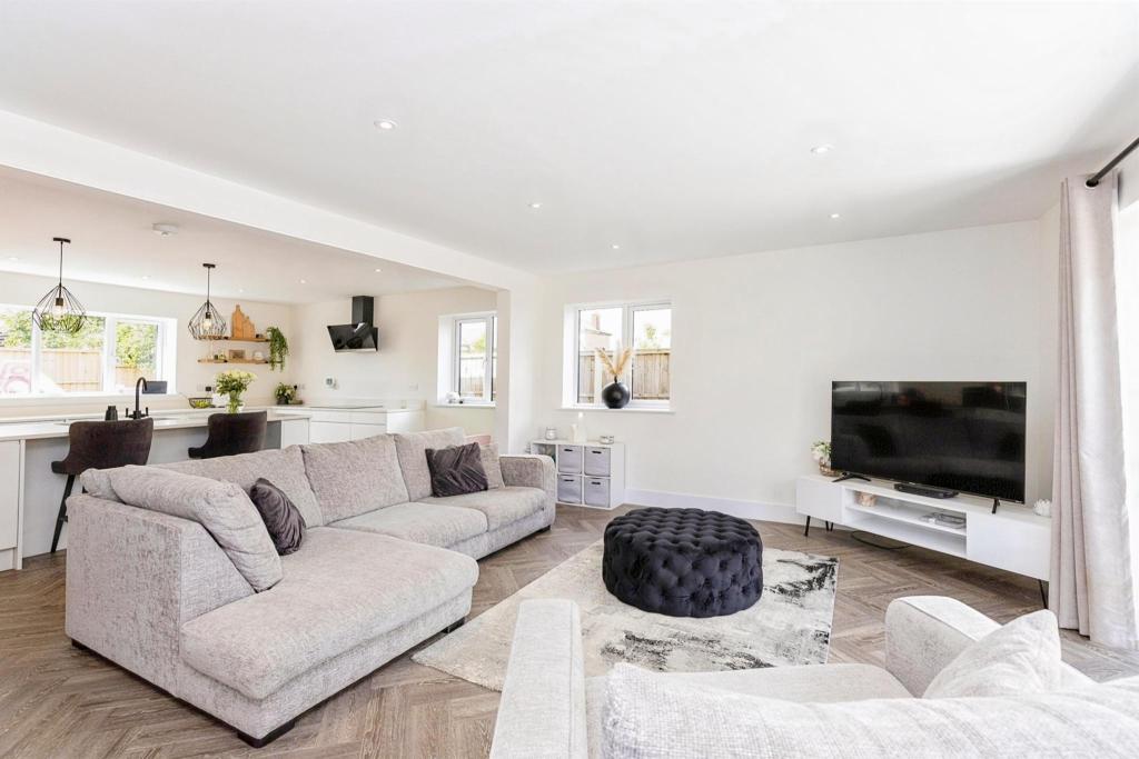 3 bedroom detached bungalow for sale in Upwell Road, March, PE15