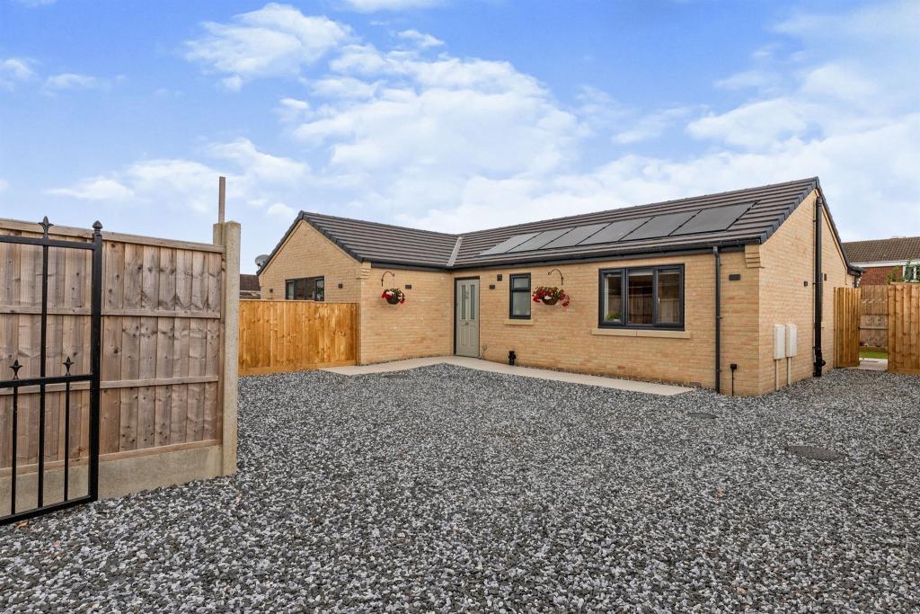 3 bedroom detached bungalow for sale in Upwell Road, March, PE15