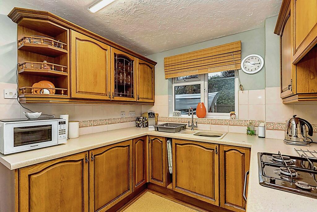 3 bedroom detached house for sale in Ireton Way, March, PE15