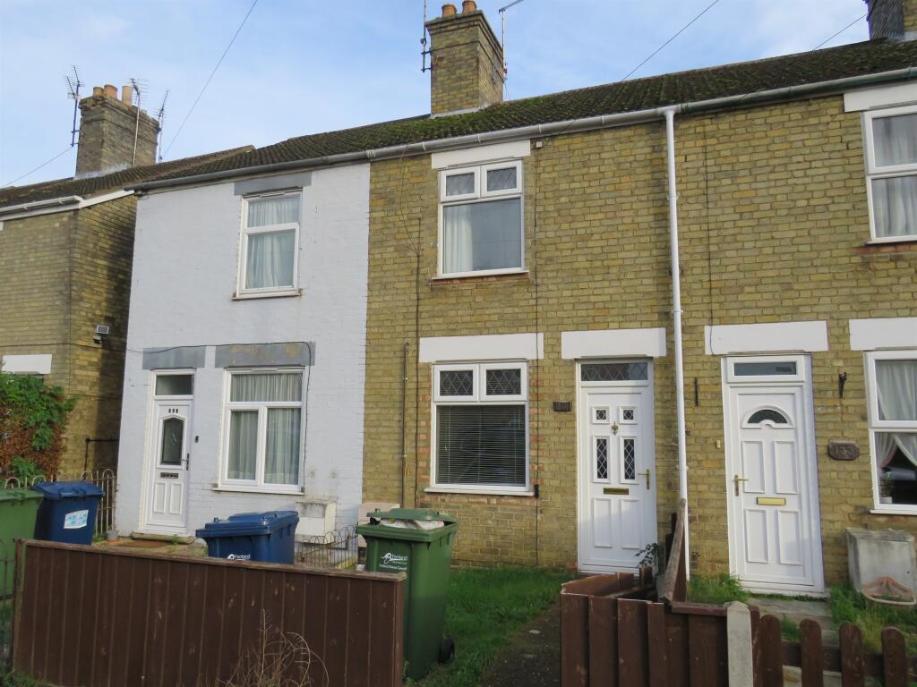 3 bedroom terraced house for sale in Elwyn Road, March, PE15