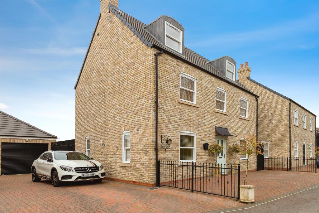 Main image of property: Heritage Way, March