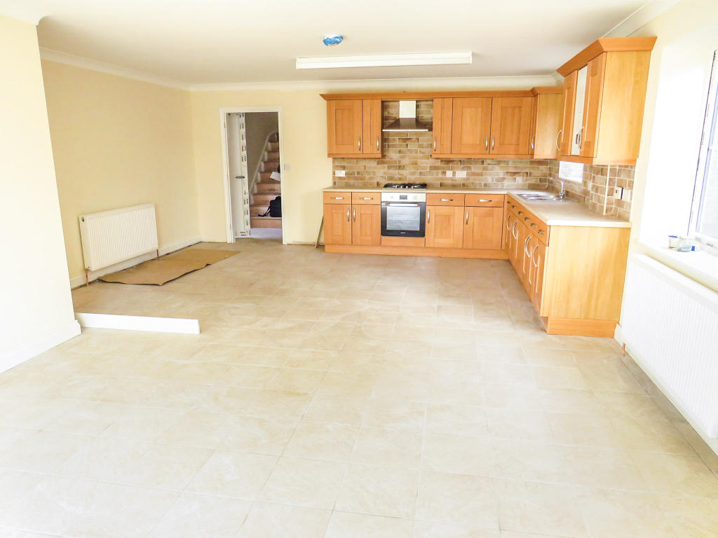 4 bedroom detached house for sale in Creek Road, March, PE15