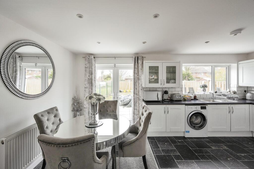 3 bedroom detached house for sale in Park Road, Swinton, Mexborough, S64