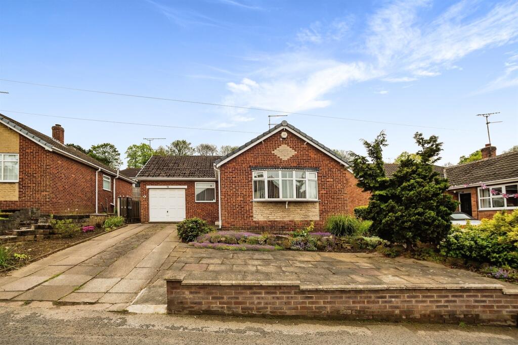 2 bedroom detached bungalow for sale in Low Road, Conisbrough