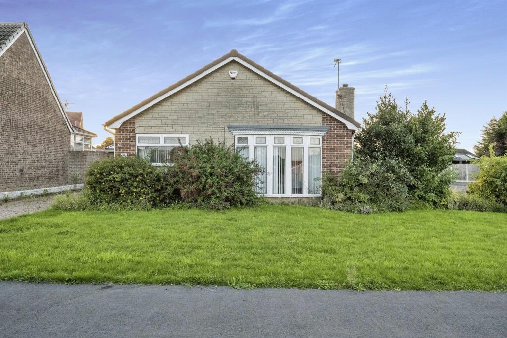 3 bedroom detached bungalow for sale in Chepstow Drive, Mexborough, S64