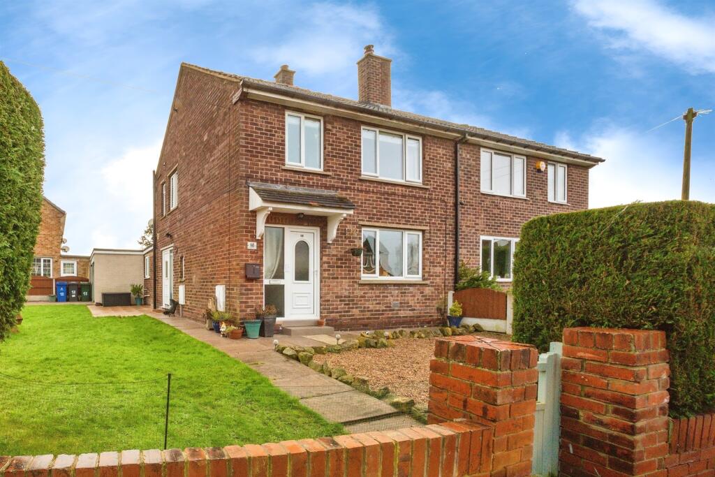 3 bedroom semidetached house for sale in St. Margarets Avenue