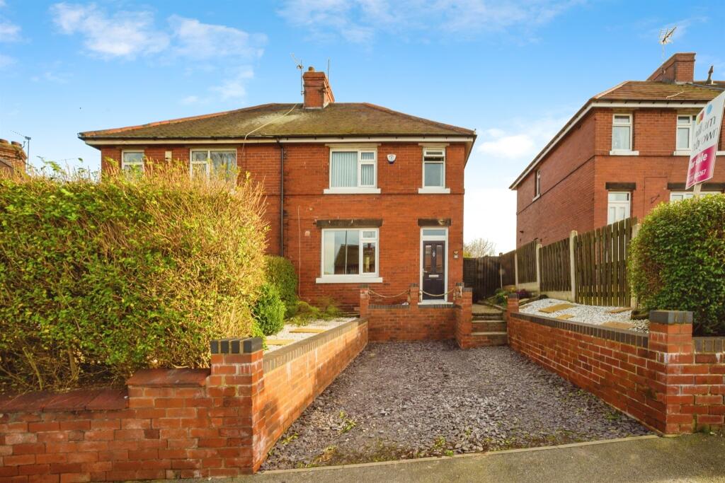 3 bedroom semidetached house for sale in Birdwell Road, Kilnhurst