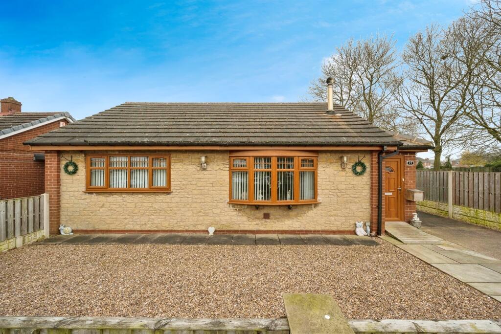 2 bedroom detached bungalow for sale in Crane Moor Close, Harlington, Doncaster, DN5