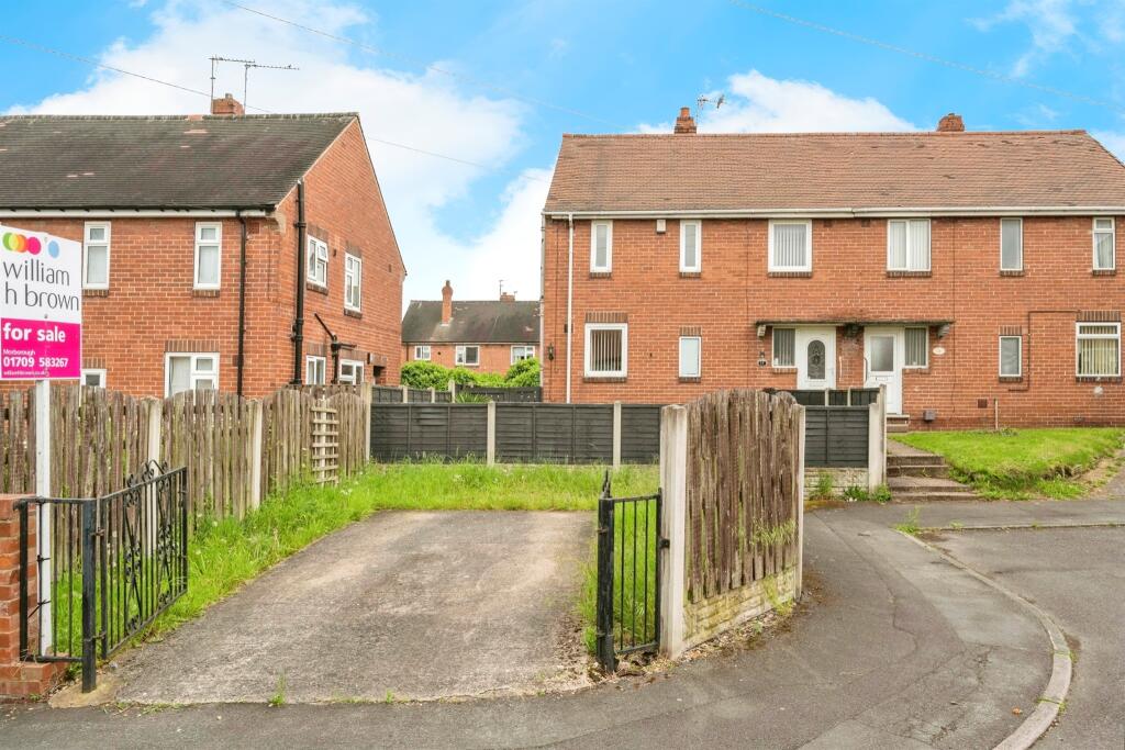 3 bedroom semidetached house for sale in Elliott Close, WathUpon