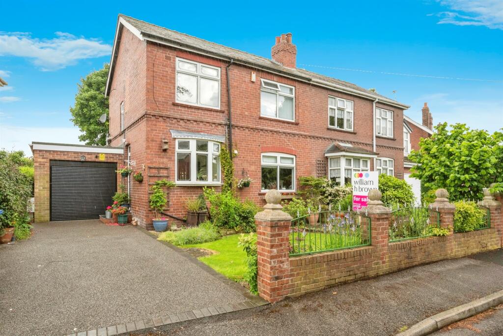 3 bedroom semidetached house for sale in Pickhills Avenue, Goldthorpe
