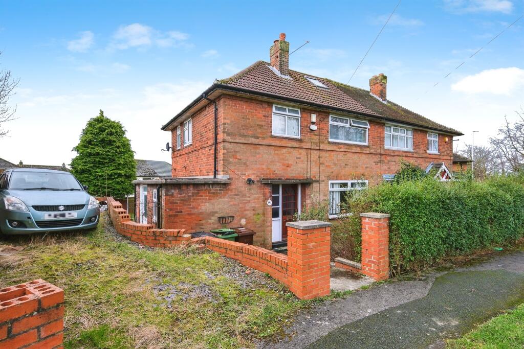 3 bedroom semidetached house for sale in Nursery Lane, Leeds, LS17