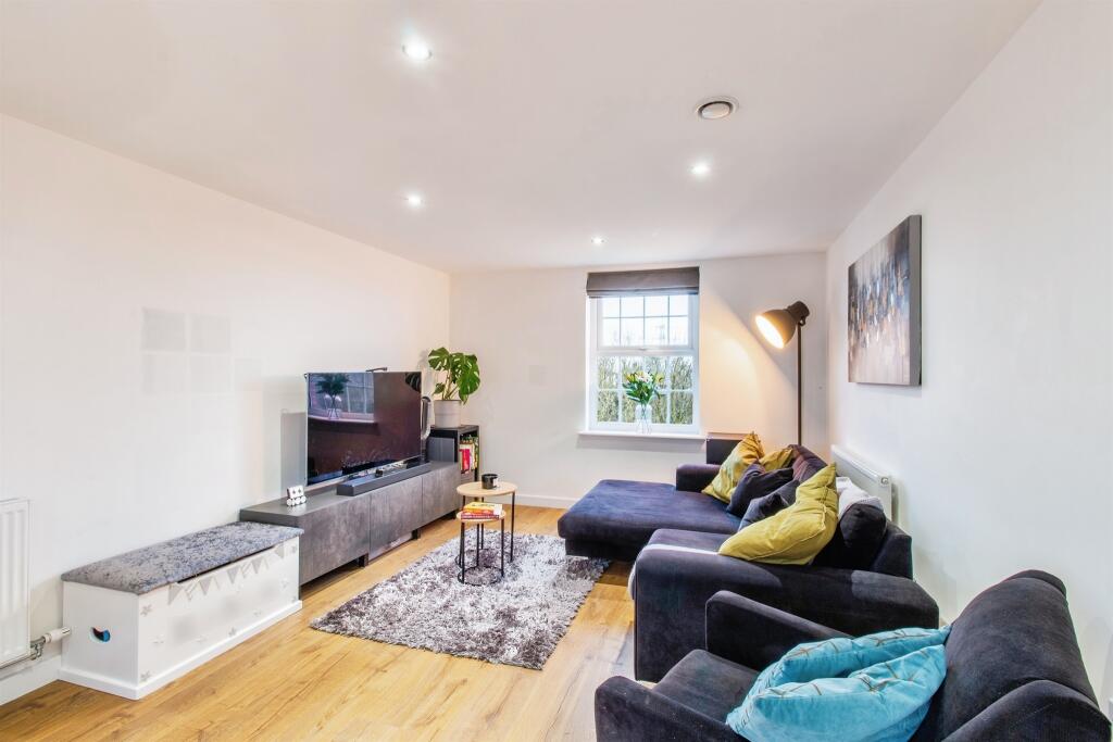 Additional property image - Emmet Court, Birkenshaw, Bradford