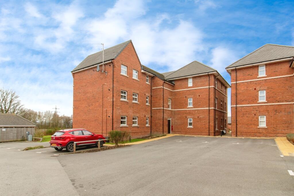 Additional property image - Emmet Court, Birkenshaw, Bradford