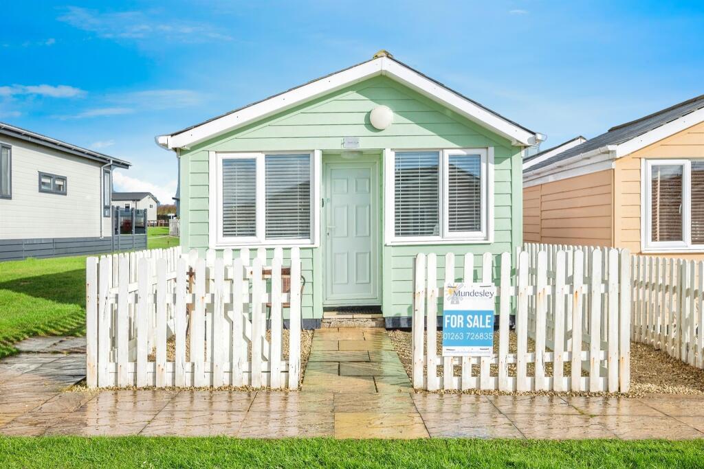 1 bedroom park home for sale in Paston Road, Mundesley, Norwich, NR11