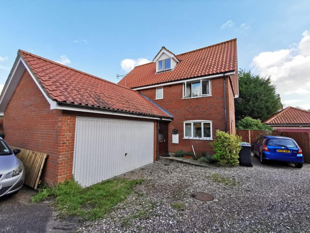 4 bedroom detached house for sale in Cromer Road, North Walsham, NR28