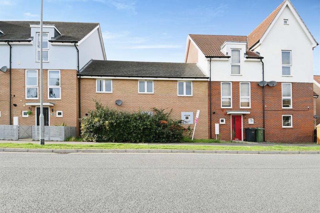 2 bedroom coach house for sale in Holly Blue Mews, Costessey, Norwich, NR8