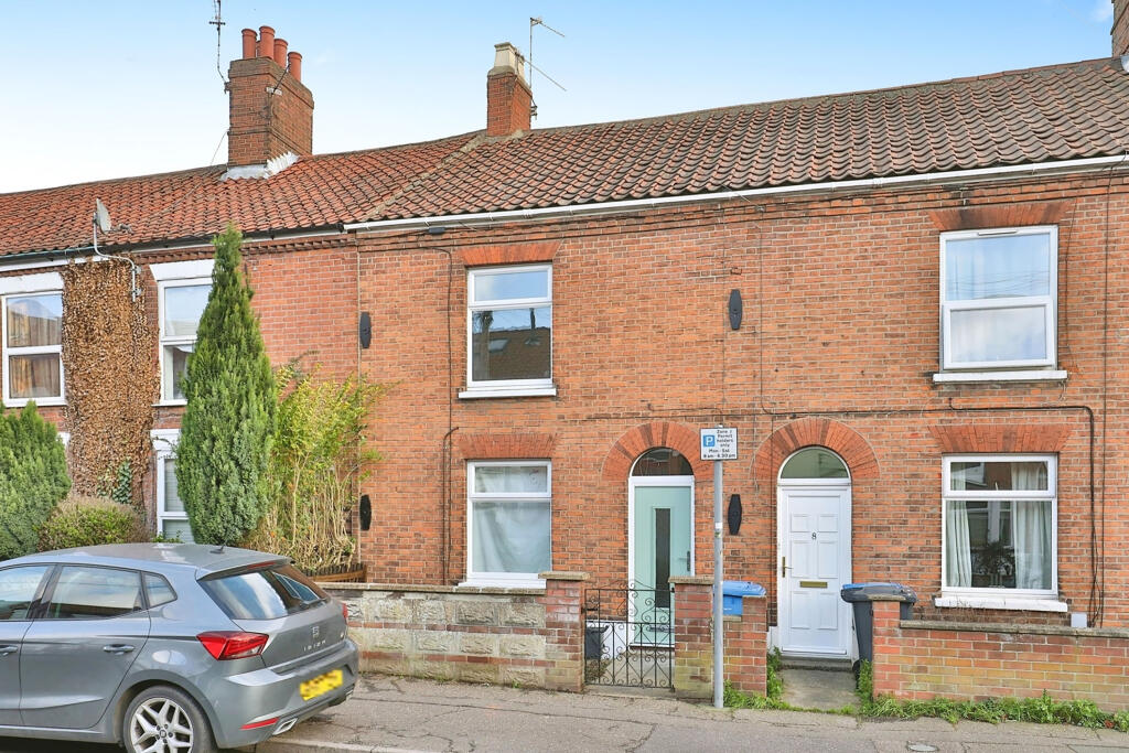 2 bedroom terraced house for sale in Angel Road, Norwich, NR3