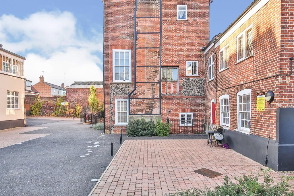 2 bedroom flat for sale in Pottergate, NORWICH, NR2