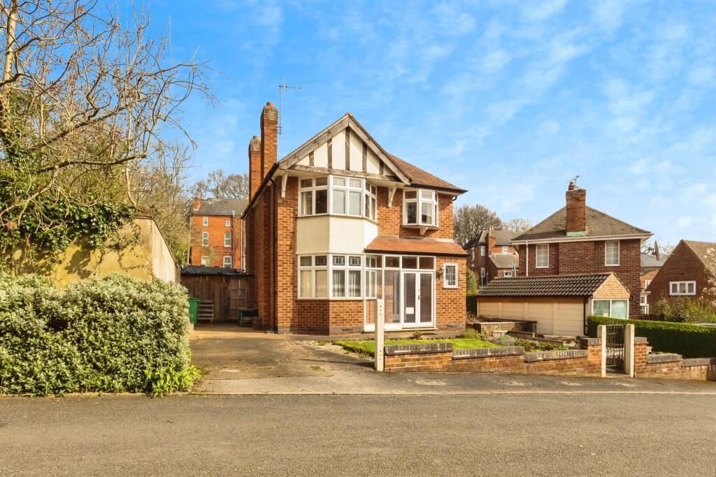 3 bedroom detached house for sale in St. Anns Hill, Nottingham, NG3