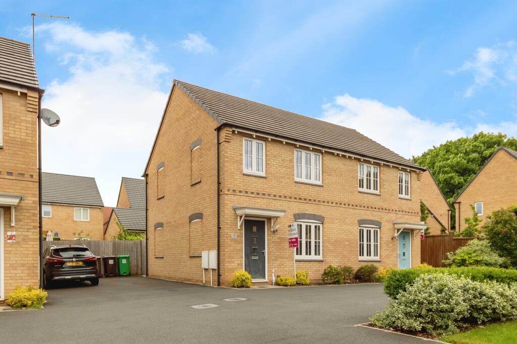 Main image of property: Lapins Close, Nottingham