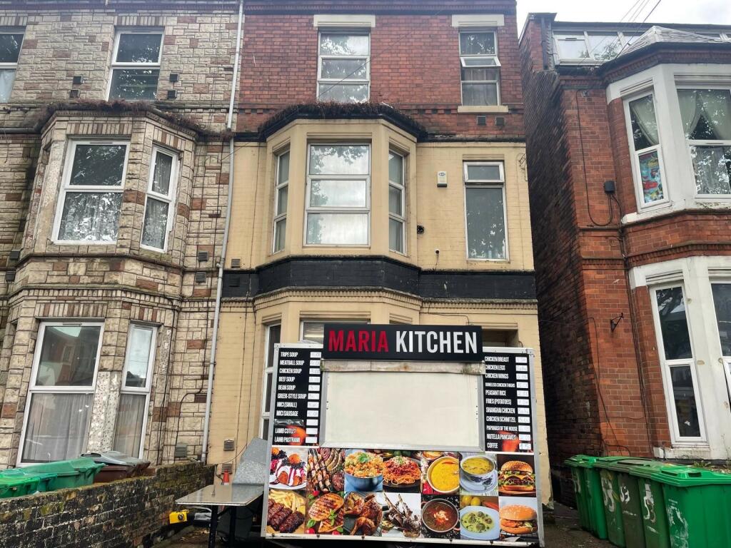 4 bedroom end of terrace house for sale in Gregory Boulevard