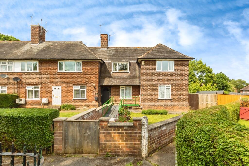 Main image of property: Aspley Lane, Nottingham