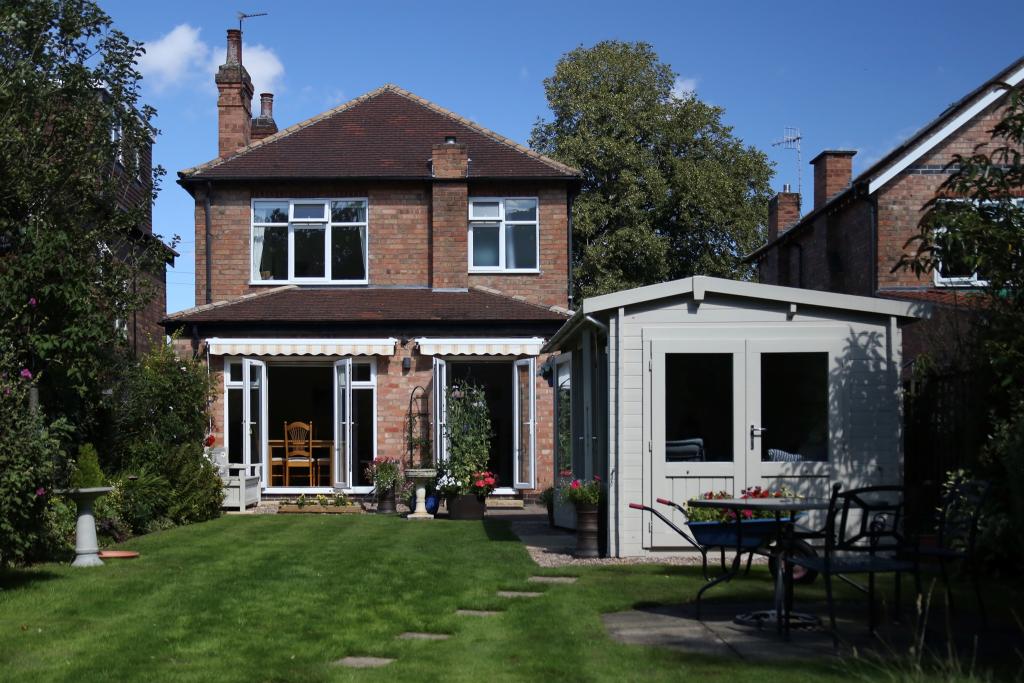 3 bedroom detached house for sale in Harrow Road, Wollaton Park