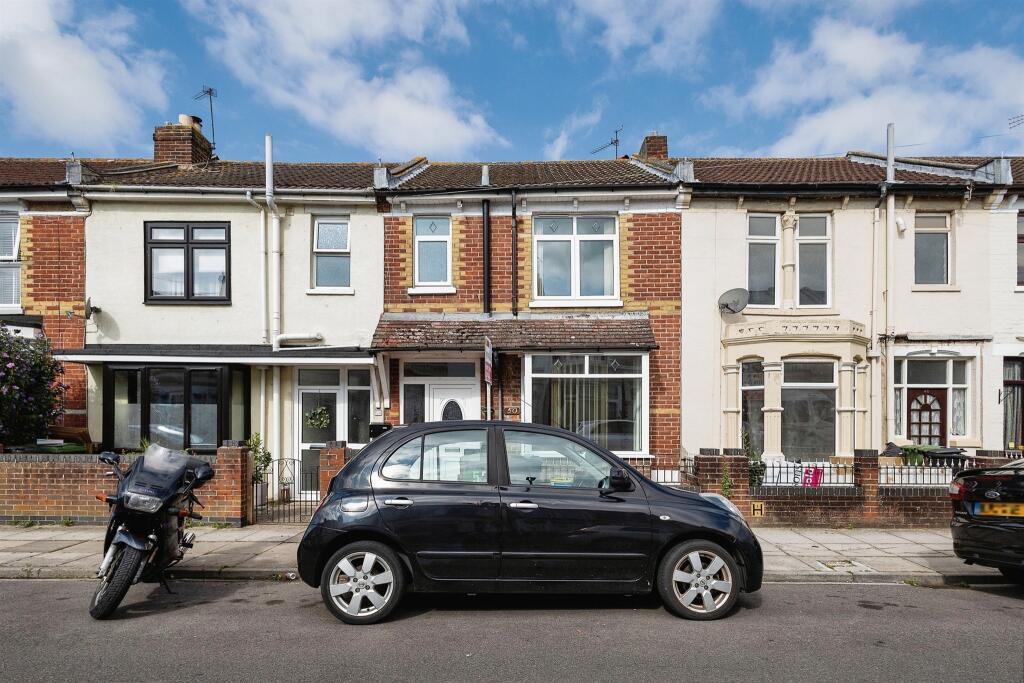 3 bedroom terraced house for sale in Kimbolton Road, Portsmouth, PO3