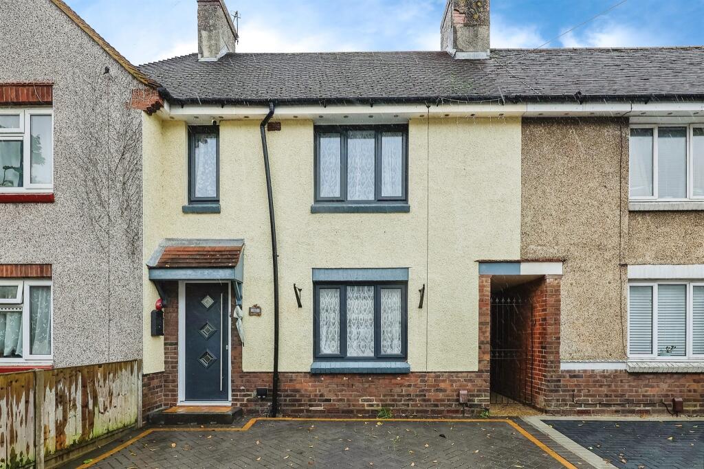 3 bedroom terraced house for sale in Brighstone Road, Portsmouth, PO6