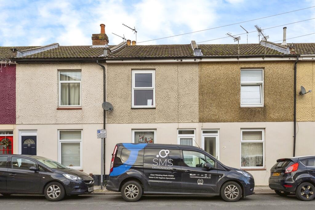 2 bedroom terraced house for sale in Albert Road, Cosham, Portsmouth, PO6