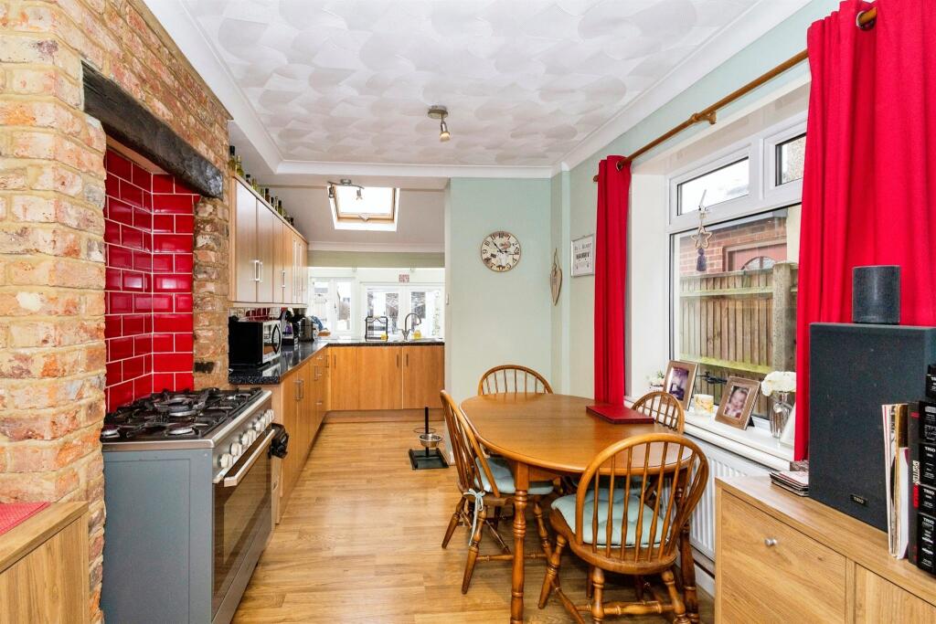 3 bedroom terraced house for sale in Mayhall Road, PORTSMOUTH, PO3