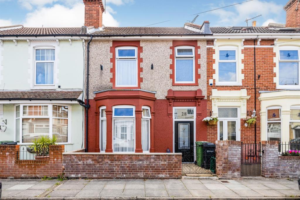 3 bedroom terraced house for sale in Beresford Road, Portsmouth, PO2