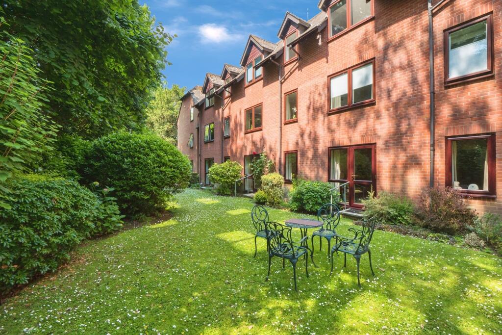 1 bedroom retirement property for sale in Middlebridge Street, Romsey, SO51
