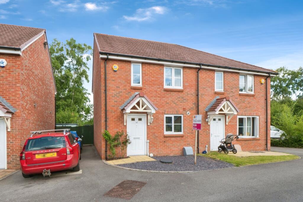 Main image of property: Baddesley Close, North Baddesley, Southampton