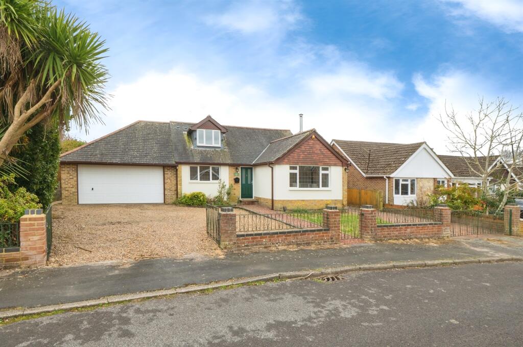 Main image of property: St. Andrews Close, North Baddesley, Southampton