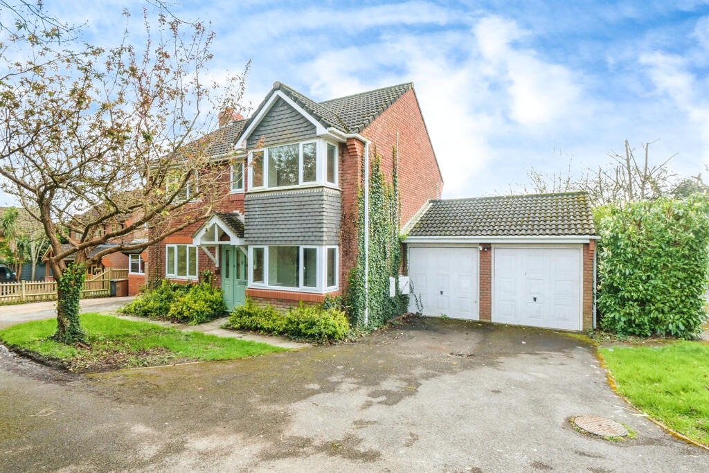 Main image of property: Rufus Close, Rownhams, Southampton