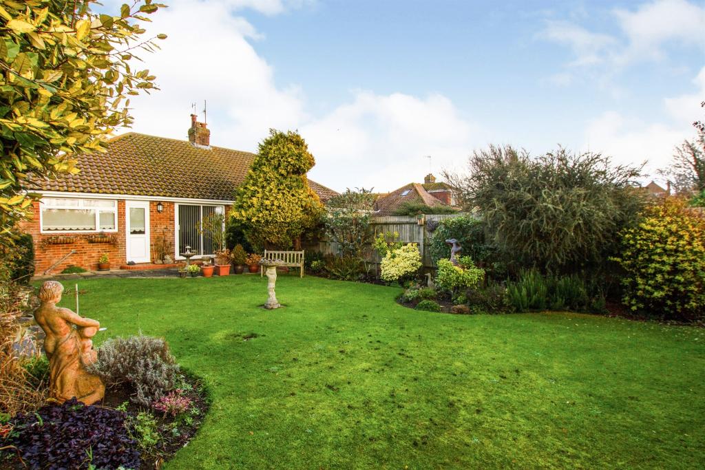 3 bedroom semidetached bungalow for sale in Meadow Close, Rottingdean