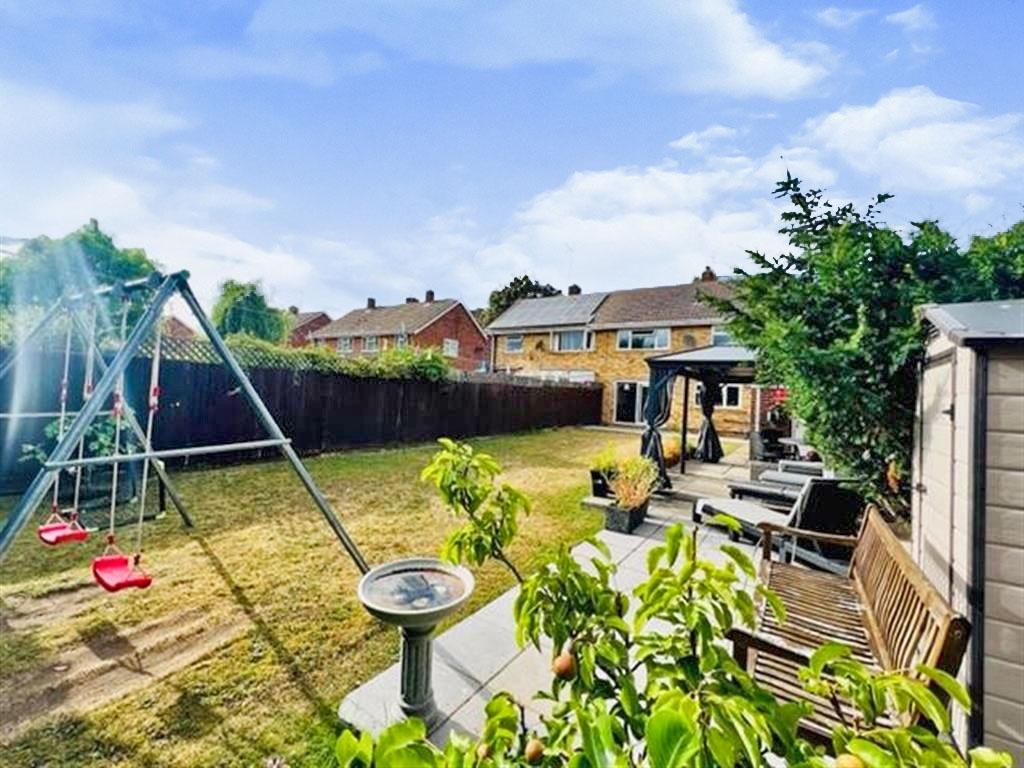 3 bedroom semidetached house for sale in Atherstone Avenue