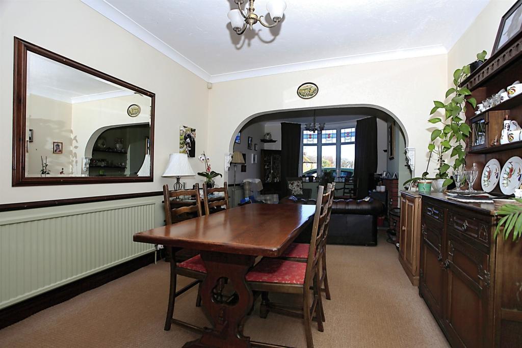 3 bedroom semidetached house for sale in Newark Avenue, Peterborough, PE1