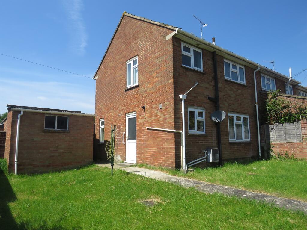2 bedroom semidetached house for sale in Talbot Close,