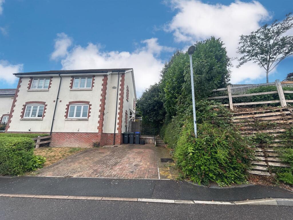 Main image of property: Paradise Meadow, Tisbury, Salisbury