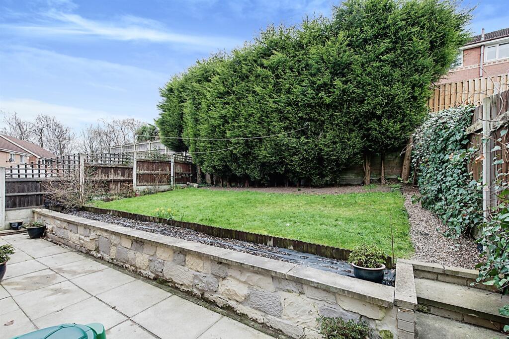 3 bedroom detached house for sale in Grangeway, Hemsworth, Pontefract, WF9