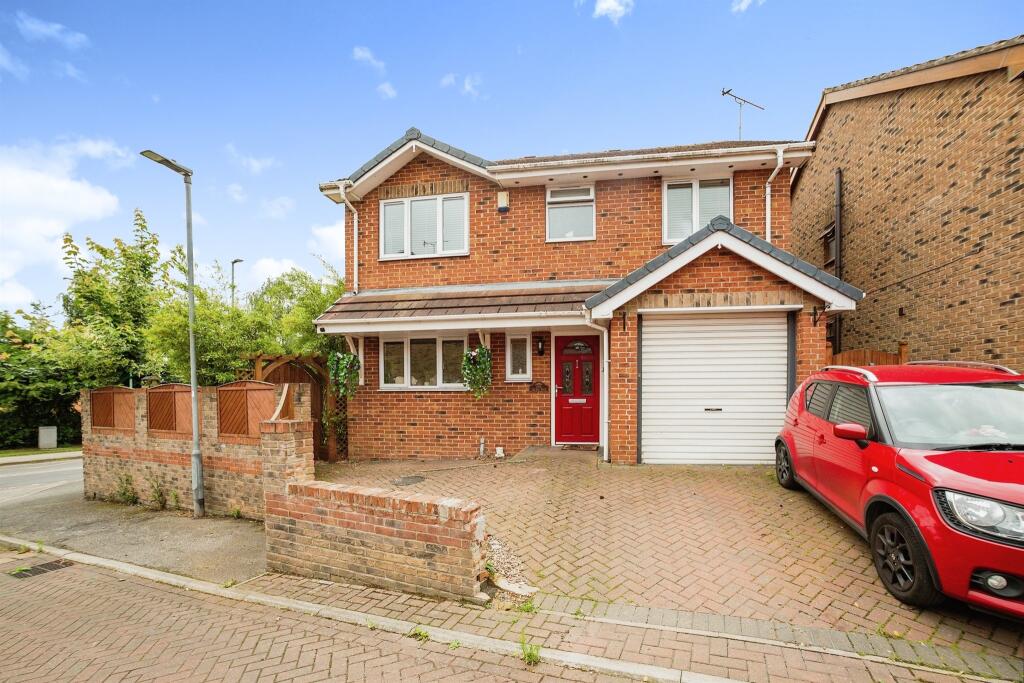 4 bedroom detached house for sale in Jacks Way, Upton, Pontefract, WF9