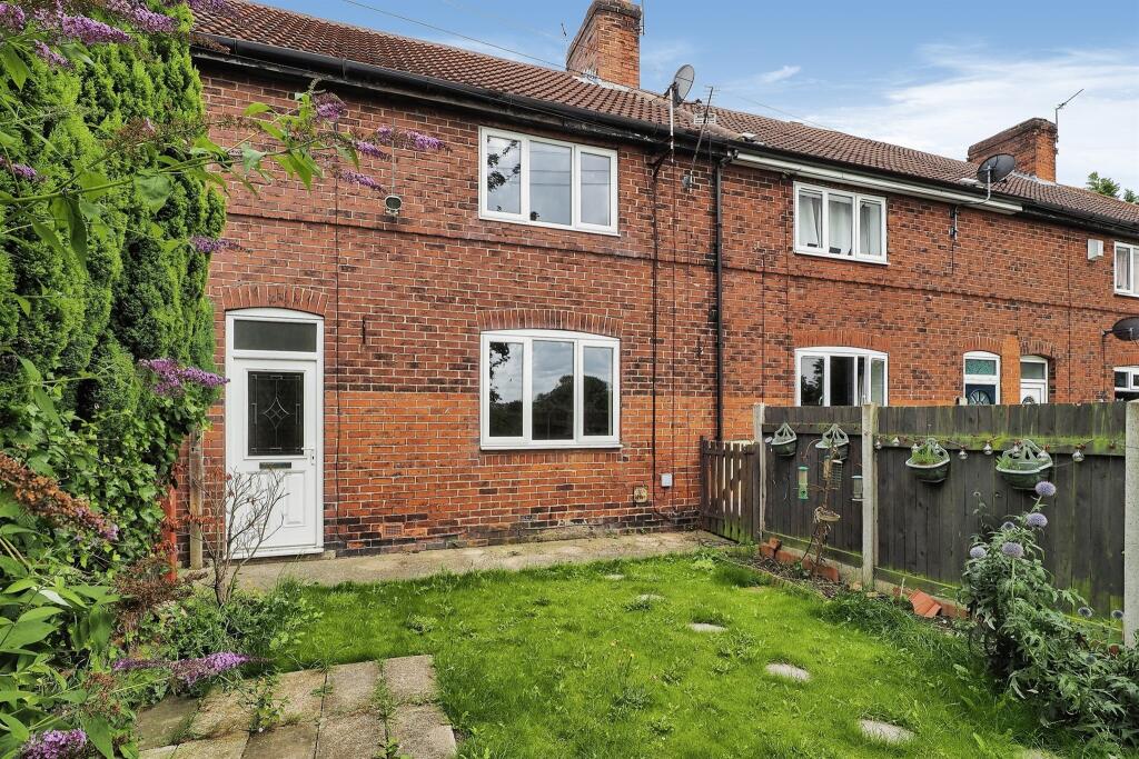 3 bedroom terraced house for sale in Newstead View, Fitzwilliam