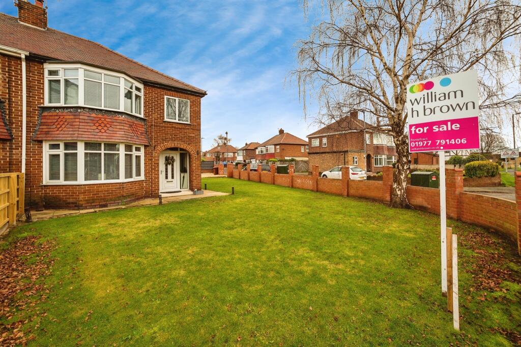 3 bedroom semidetached house for sale in Rowlands Avenue, Upton
